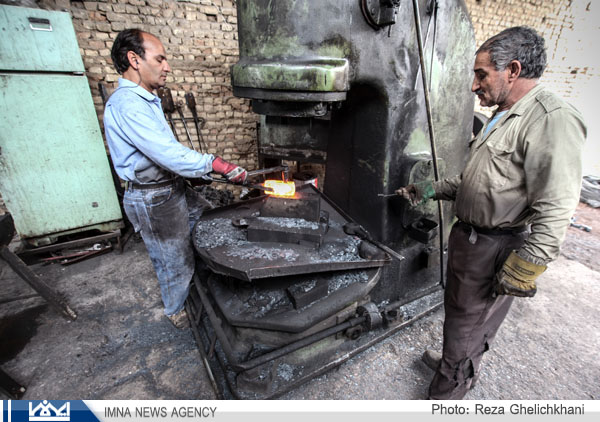 هنر آتش و آهن در نجف آباد (عکس از رضا قلیچ خانی)