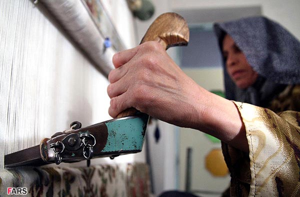 قالیبافی قالیبافی فعالیت یک سوم نجف آبادی ها در صنعت قالی فعالیت یک سوم نجف آبادی ها در صنعت قالی