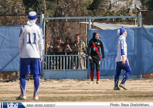 اولین شکست زنان فوتبالیست نجف آباد در لیگ برتر