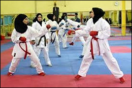 رقابت هزار بانوی کاراته کار در نجف آباد