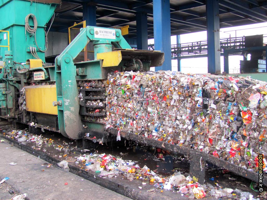 جمع آوری بیش از ۶۰۰ تن مواد قابل بازیافت در نجف آباد طی ۹ ماه