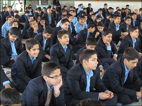 همکاری بیش از ۱۴۰ روحانی در اقامه نماز جماعت مدارس نجف آباد