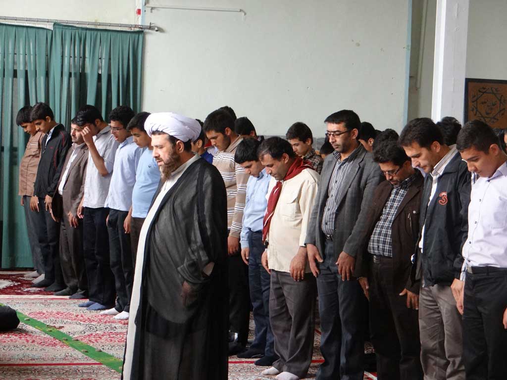 ساماندهی ۱۵۰ روحانی برای اقامه نماز در مدارس نجف‌آباد