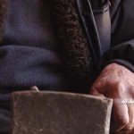 چاقوهای هنرمندان نجف آباد زینت بخش غرفه صنایع دستی موزه لوور فرانسه