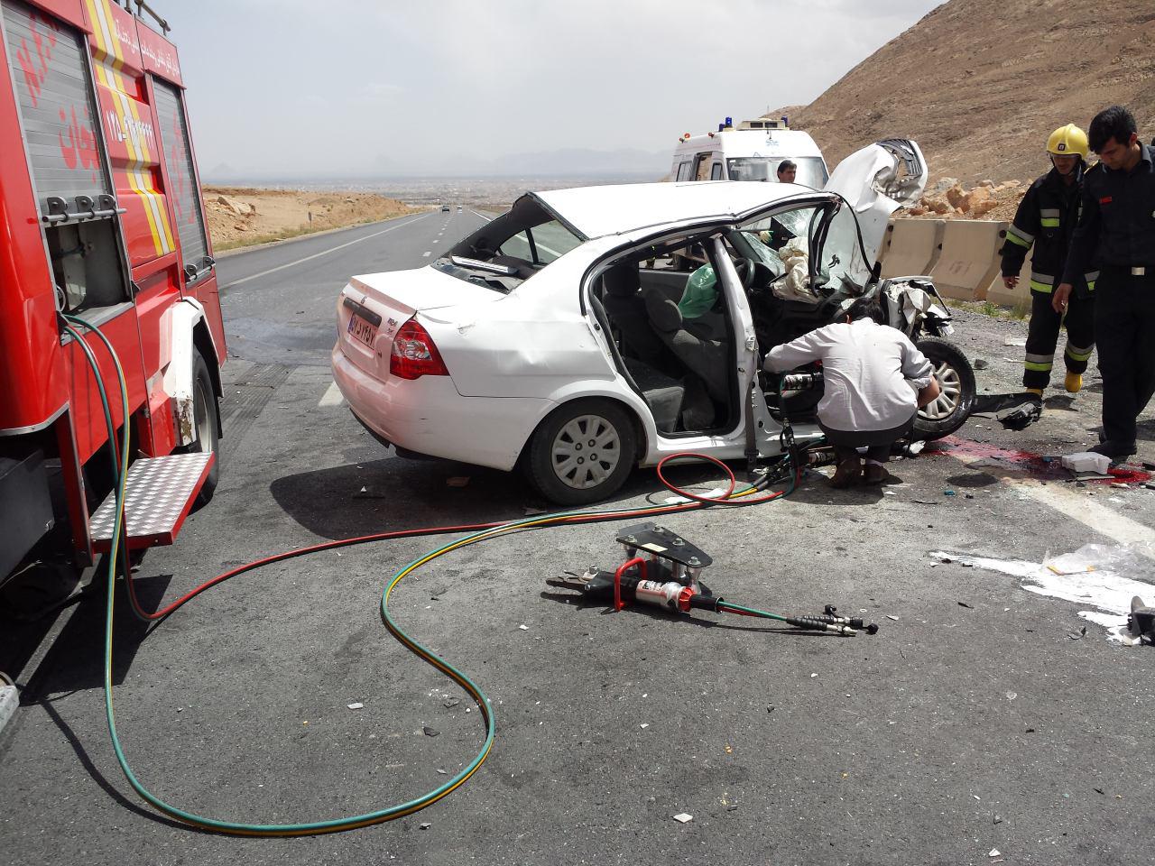 تصادف2 تصادف2 تصادف مرگبار در محور فیلور نجف آباد تصادف مرگبار در محور فیلور نجف آباد تصادف مرگبار در محور فیلور نجف آباد 2