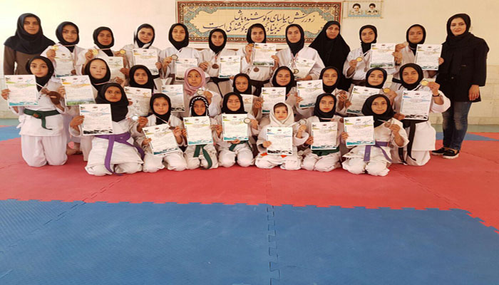 ۵۶ مدال بانوان کاراته کار نجف آباد در آمل