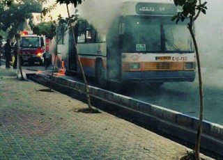 آتش گرفتن یک اتوبوس در نجف آباد