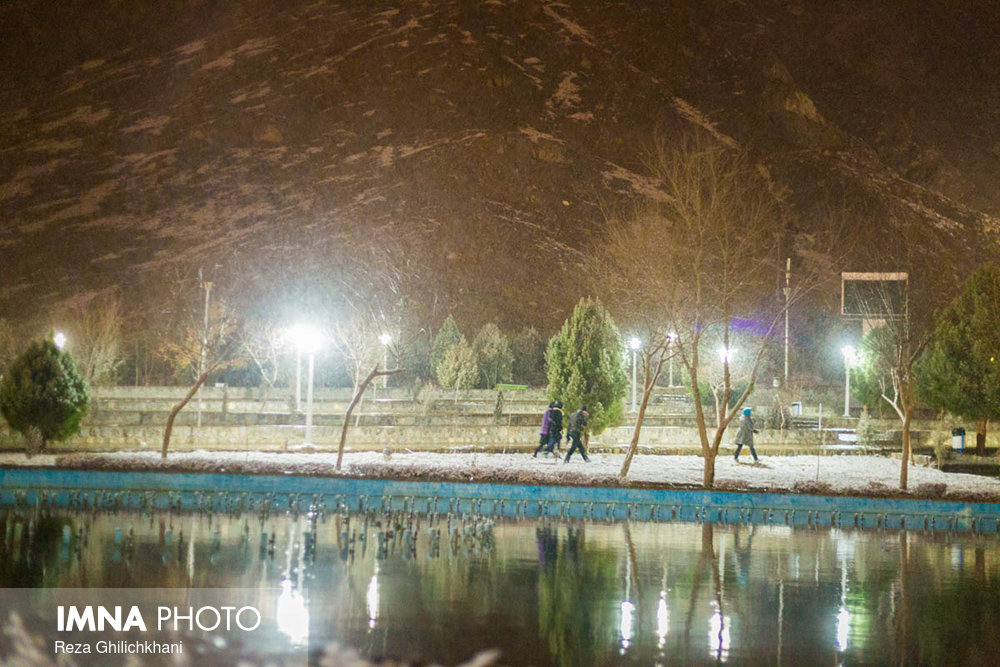 برف نوبرانه در نجف آباد+تصاویر