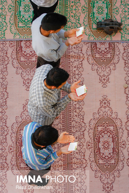نماز-عید-فطر-در-نجف-آباد-23 نماز-عید-فطر-در-نجف-آباد-23 نماز عید فطر در نجف آباد نماز عید فطر نجف آباد+تصاویر نماز عید فطر نجف آباد+تصاویر 23