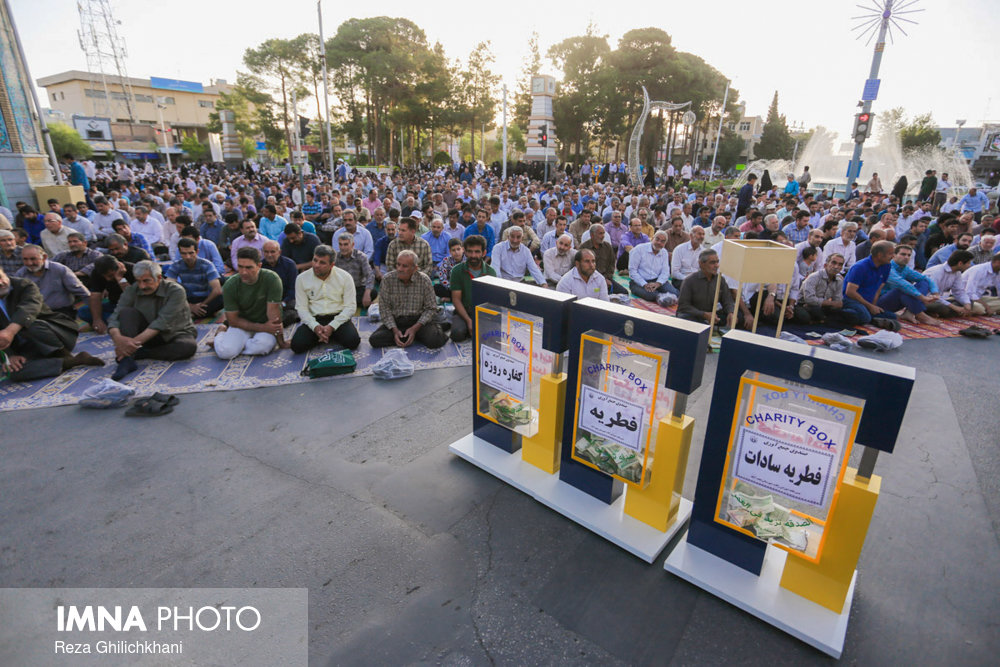 نماز-عید-فطر-در-نجف-آباد-7 نماز-عید-فطر-در-نجف-آباد-7 نماز عید فطر در نجف آباد نماز عید فطر نجف آباد+تصاویر نماز عید فطر نجف آباد+تصاویر 7