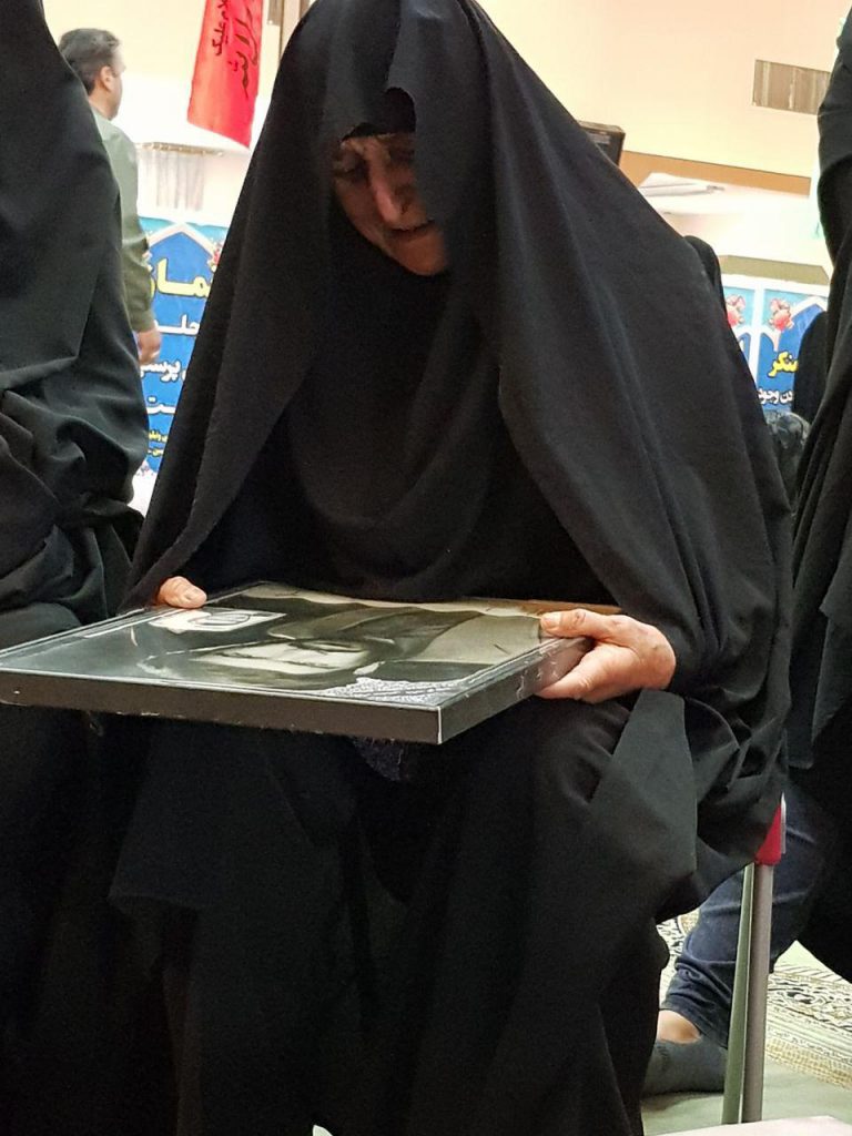 مادر-شهید-حیدر-غلامی-768x1024 مادر-شهید-حیدر-غلامی-768x1024 مادر شهید حیدر غلامی تشییع یک شهید در نجف آباد+ تصاویر و فیلم تشییع یک شهید در نجف آباد+ تصاویر و فیلم 768x1024