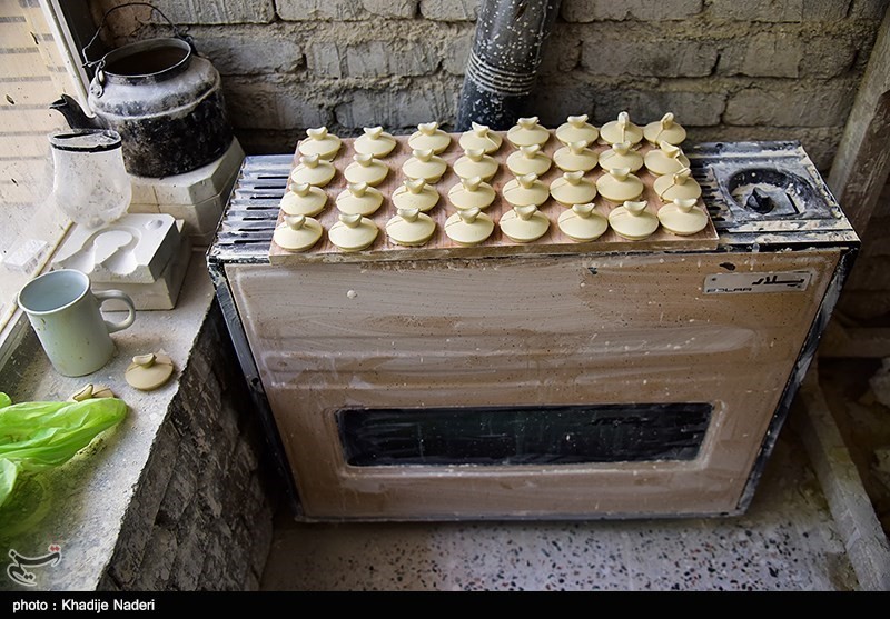 کارگاه-تولید-قوری-در-روستای-علی-آباد-زازران-10 کارگاه-تولید-قوری-در-روستای-علی-آباد-زازران-10 کارگاه تولید قوری در روستای علی آباد زازران کارگاه قوری سازی+تصاویر کارگاه قوری سازی+تصاویر 10