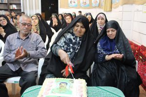 جشن-تولد-برای-سه-شهید-10-300x200 جشن-تولد-برای-سه-شهید-10-300x200 شهیدان جشن تولد جشن تولد سه شهید + تصاویر 10 300x200