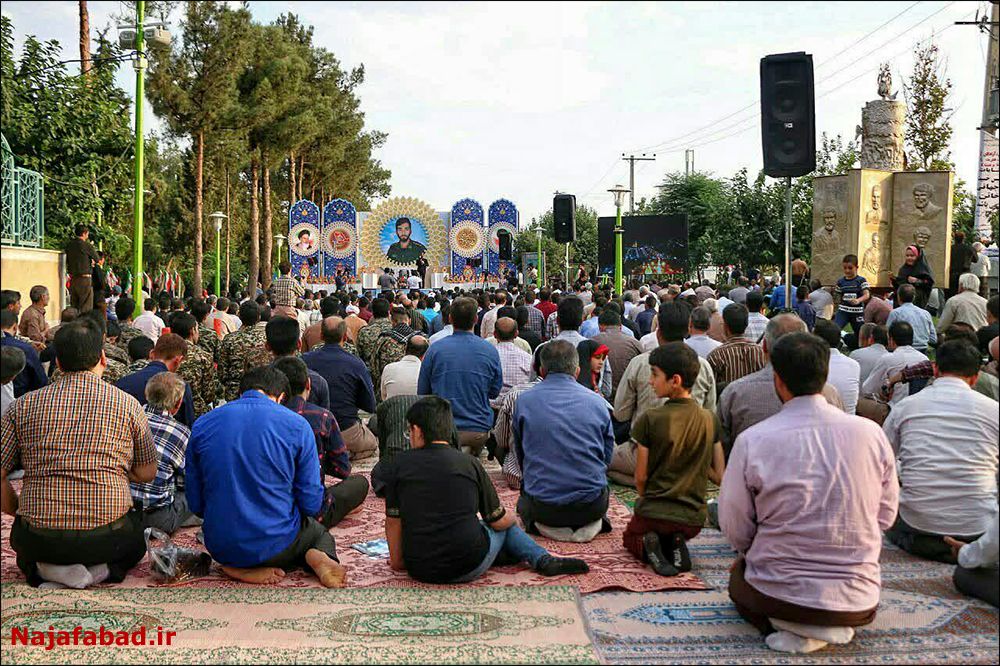 دومین-سالگرد-شهادت-شهید-حججی-3 دومین-سالگرد-شهادت-شهید-حججی-3 دومین سالگرد مهمانان شهید حججی+فیلم مهمانان شهید حججی+فیلم 3
