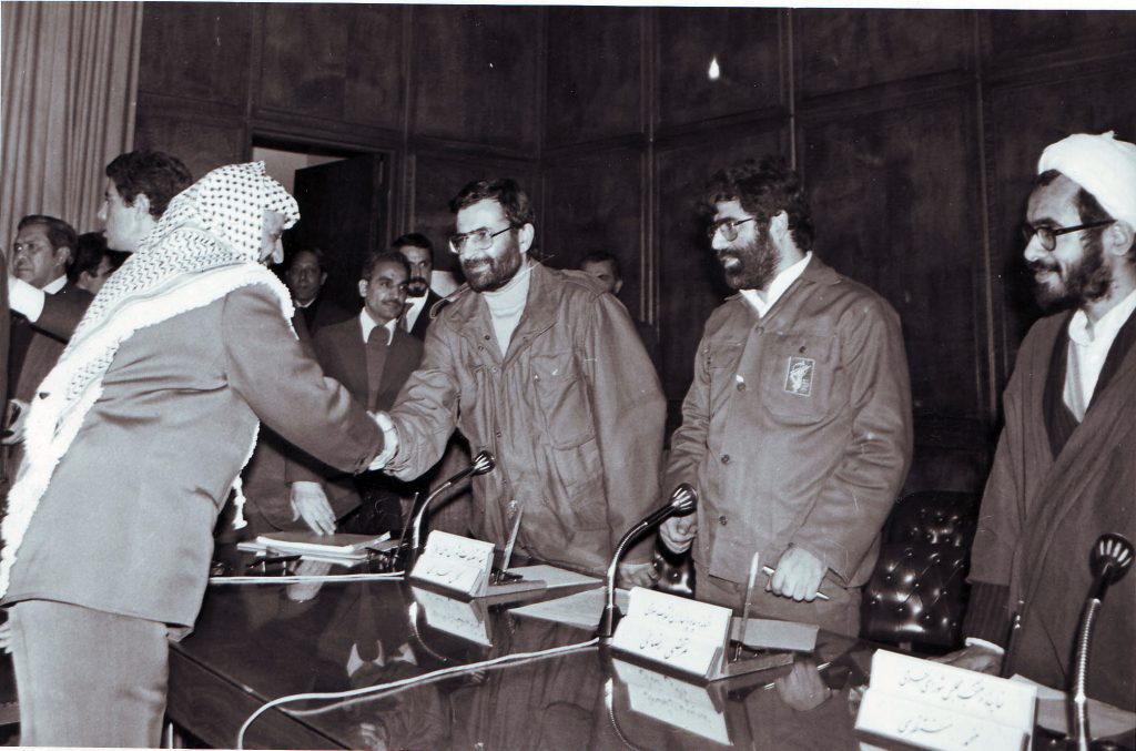 شهید-محمد-منتظری-در-جلسه-شورای-عالی-دفاع-1-1024x677 شهید-محمد-منتظری-در-جلسه-شورای-عالی-دفاع-1-1024x677 محمد منتظری؛ شهید مظلوم ۷تیر+تصاویر محمد منتظری؛ شهید مظلوم ۷تیر+تصاویر 1 1024x677
