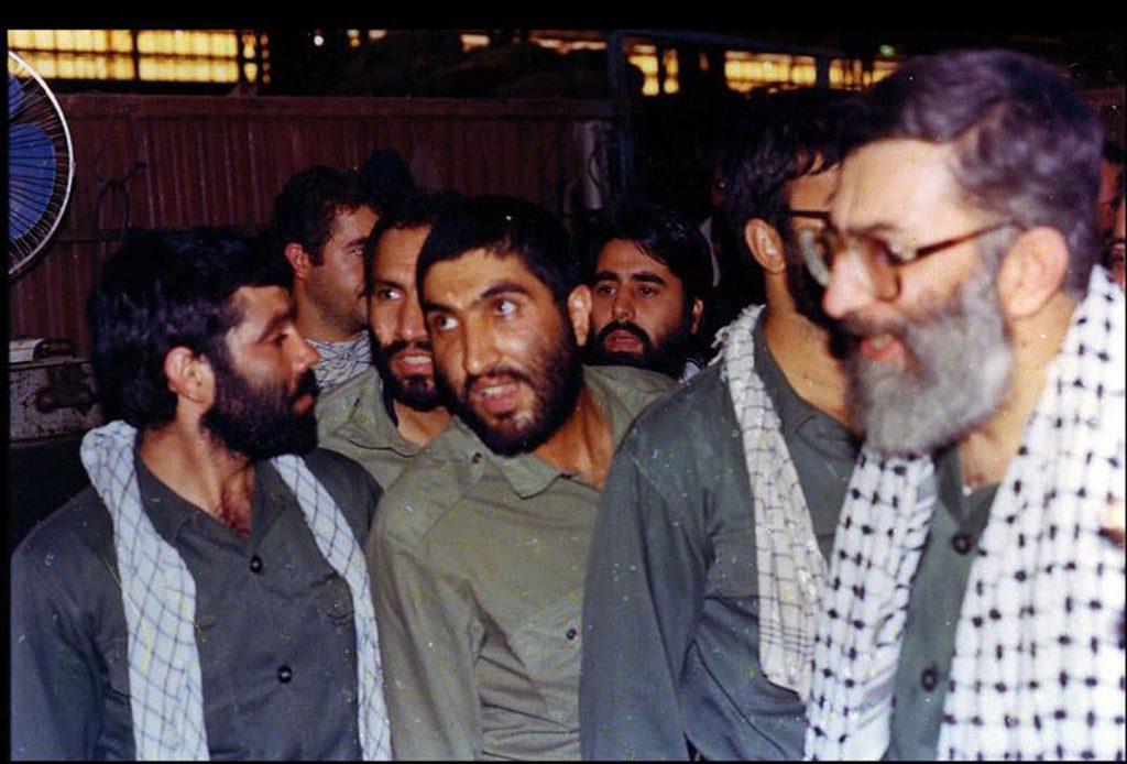 بازدید رهبر انقلاب از لشکر۸ نجف اشرف
