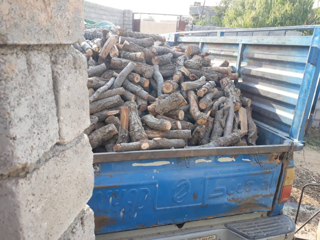 کشف چوب بلوط قاچاق در نجف آباد