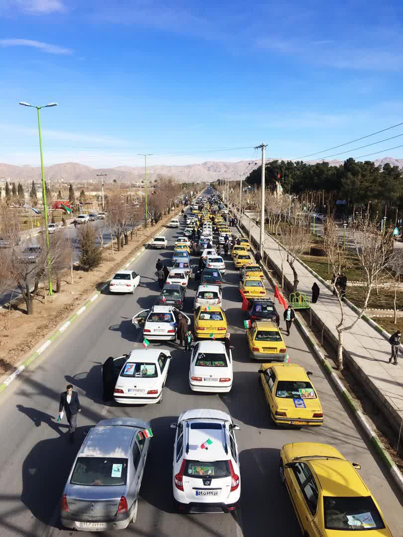راهپیمایی خودرویی و موتوری در نجف آباد+تصاویر و فیلم