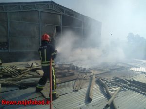 آتش سوزی در یک اصطبل و کارگاه در نجف آباد
