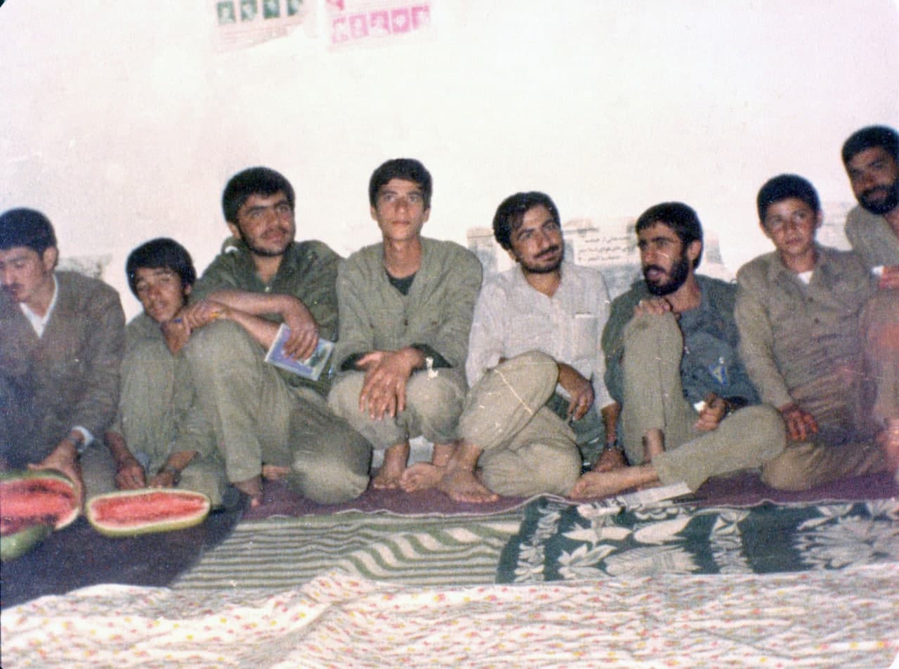 دعای کمیل رزمندگان نجف‌آبادی در بهمن۶۱+فیلم
