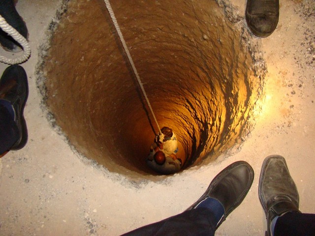 توقیف حفاری غیر مجاز چاه در نجف آباد