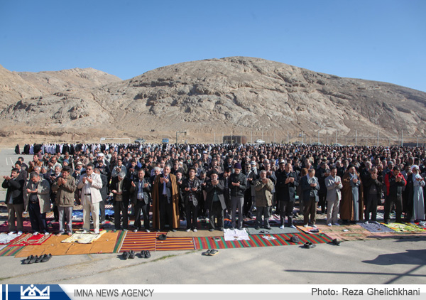 گزارش تصویری از اقامه دومین نماز باران نجف آباد در یک ماه اخیر