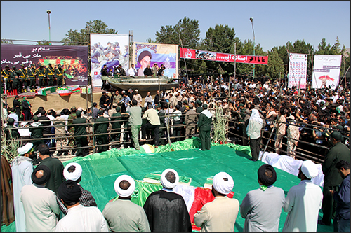 تشییع و تدفین دو شهید گمنام در یزدانشهر