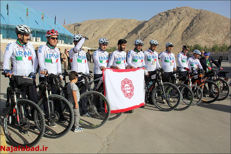 ۱۱دوچرخه سوار نجف آبادی «مشهدی» شدند