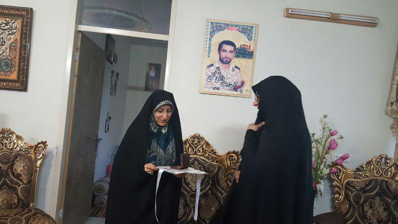 ادامه دیدارهای همسر شهید حججی با خانواده مدافعان حرم+ تصاویر