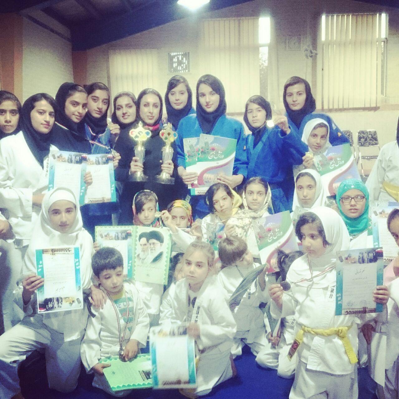 نایب قهرمانی دختران جودوکار نجف آباد در استان