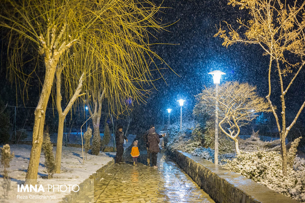 بارش برف در نجف آباد