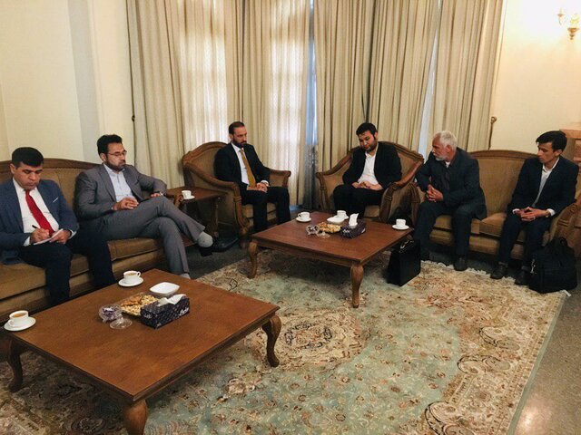  افغانستانی های مقیم نجف آباد ، با سفیر جلسه گرفتند
