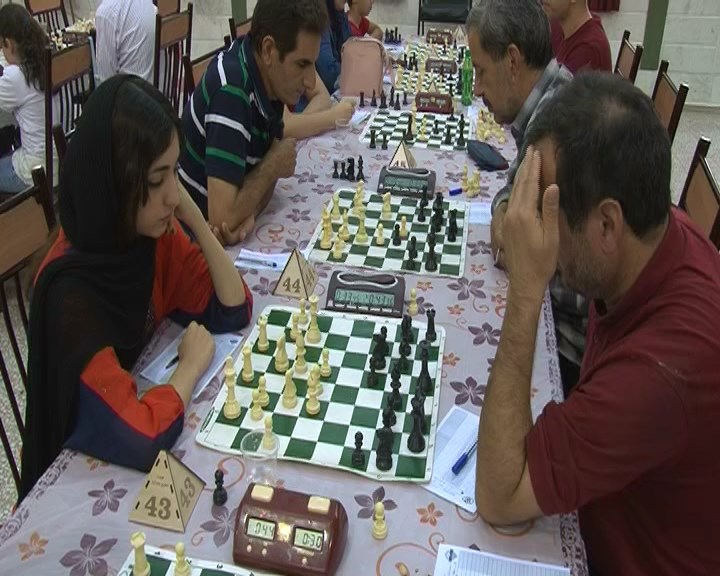 میزبانی نجف آباد از رقابت های ملی شطرنج+فیلم