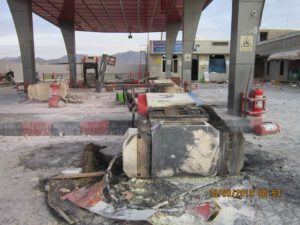 آتش زدن پمپ بنزین در نجف آباد