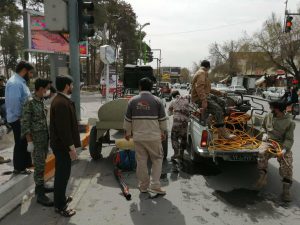 ضدعفونی کردن معابر نجف آباد توسط بسیجیان