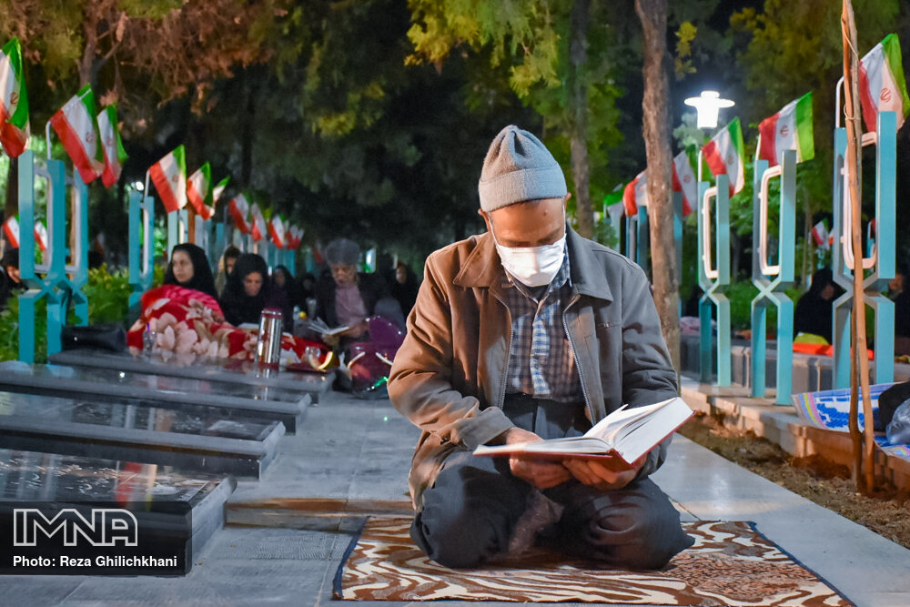 روضه دهه سوم محرم در گلزار شهدای نجف آباد+نماهنگ