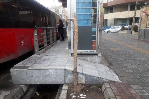 مطالعه مناسب سازی ایستگاه های اتوبوس در دانشگاه نجف آباد
