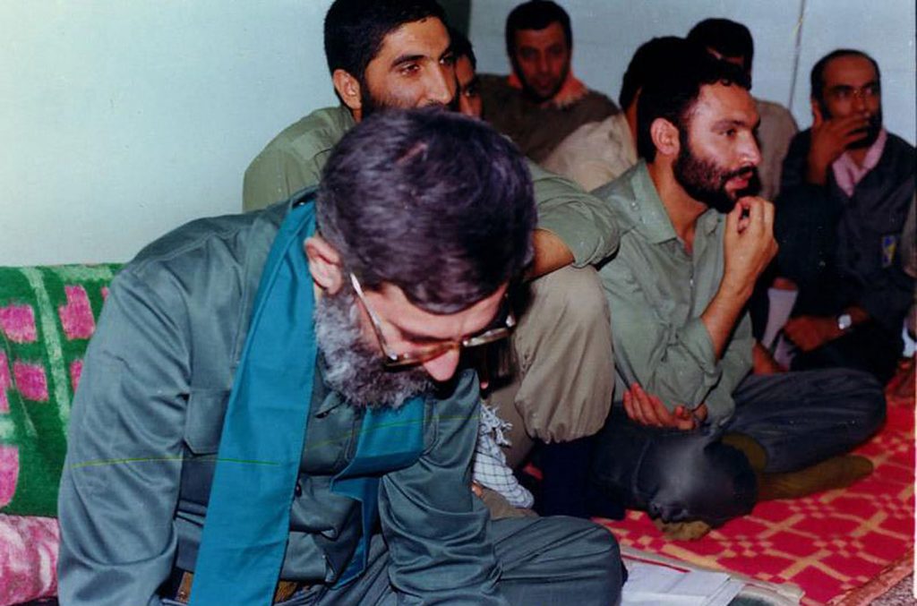 بازدید رهبر انقلاب از لشکر۸ نجف اشرف