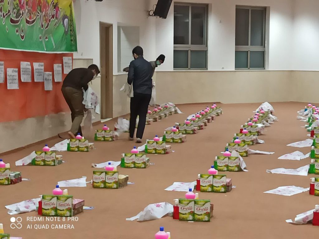توزیع 313 بسته بهداشتی به همت طلاب نجف آباد