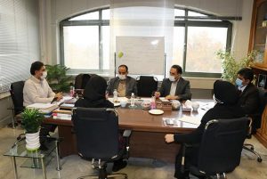 محمد مغزی رییس اداره تعاون نجف آباد، نفر اول از راست