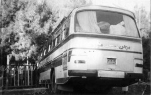 ورود اتوبوس به باغ ملی نجف آباد