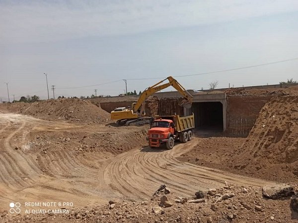احداث زیرگذر در جاده نجف آباد به فولادشهر+تصویر