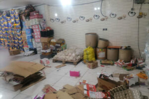 کشف و توقیف سه تن مواد غذایی فاسد در نجف آباد
