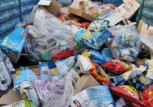 امحاء ۲۷۰۰ کیلو مواد غذایی فاسد در نجف آباد+تصویر