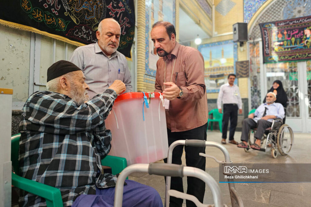 برگزاری انتخابات در دور دوم ریاست جمهوری چهاردهم در نجف آباد؛ 15 تیر 1403